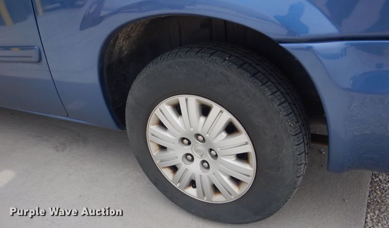 image for item DG5955 2007 Chrysler Town & Country  van