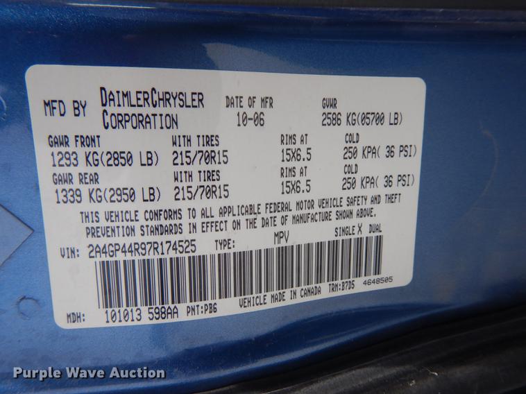 image for item DG5955 2007 Chrysler Town & Country  van