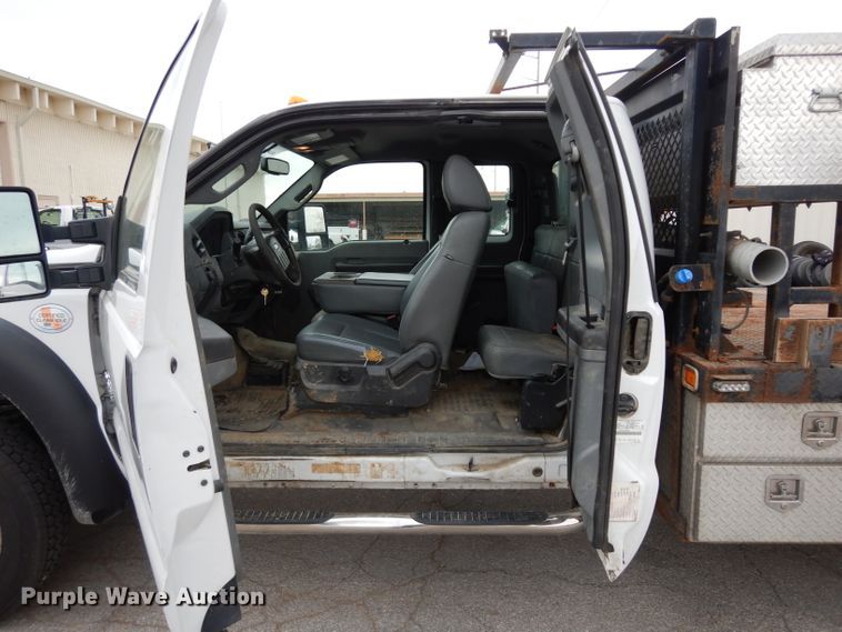 image for item DG6417 2011 Ford F450 Super Duty XL SuperCab flatbed truck