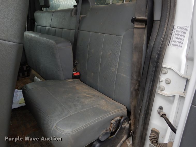 image for item DG6417 2011 Ford F450 Super Duty XL SuperCab flatbed truck