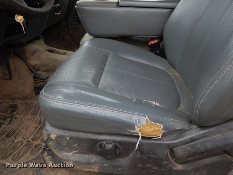 image for item DG6417 2011 Ford F450 Super Duty XL SuperCab flatbed truck