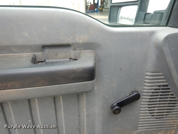 image for item DG6417 2011 Ford F450 Super Duty XL SuperCab flatbed truck