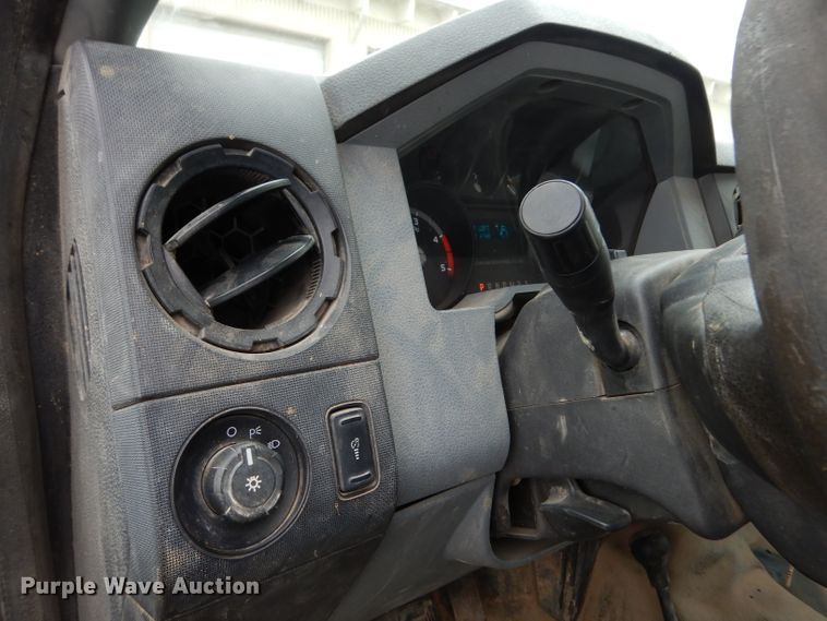 image for item DG6417 2011 Ford F450 Super Duty XL SuperCab flatbed truck