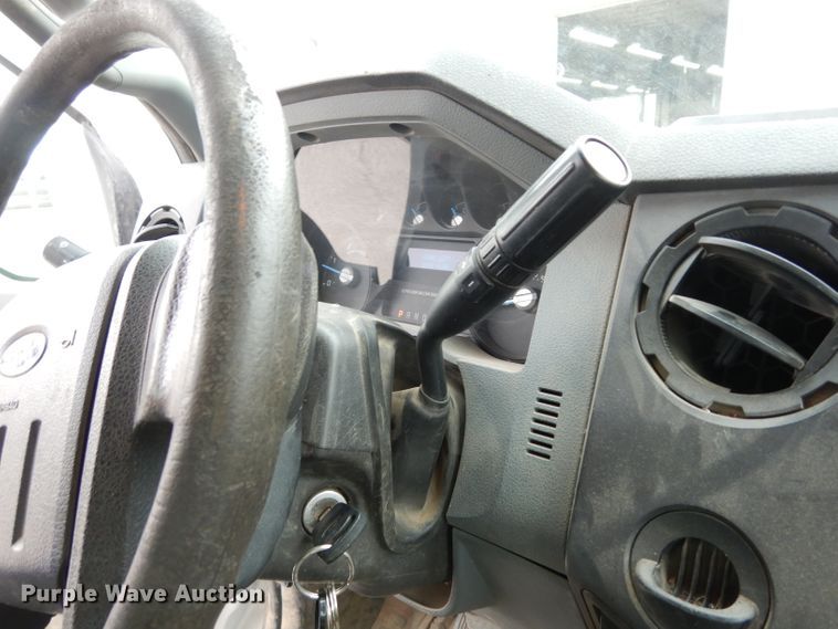 image for item DG6417 2011 Ford F450 Super Duty XL SuperCab flatbed truck