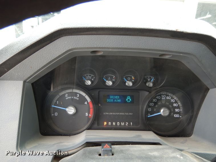 image for item DG6417 2011 Ford F450 Super Duty XL SuperCab flatbed truck