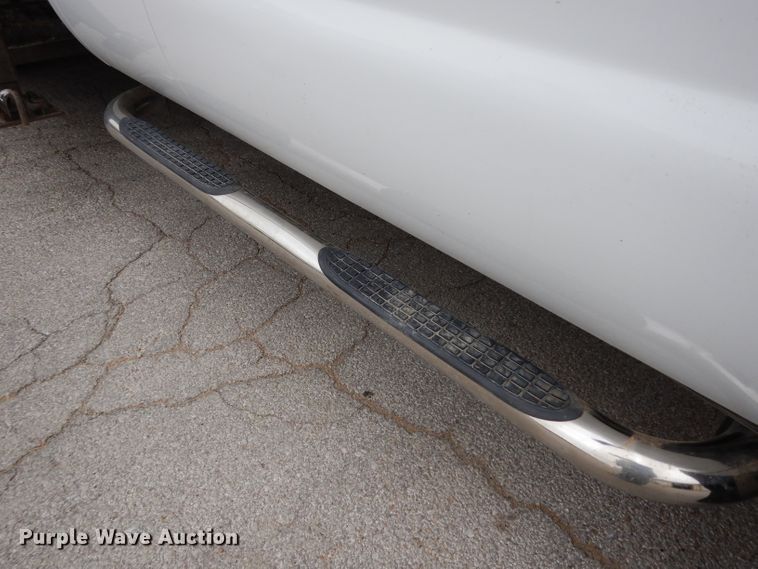 image for item DG6417 2011 Ford F450 Super Duty XL SuperCab flatbed truck