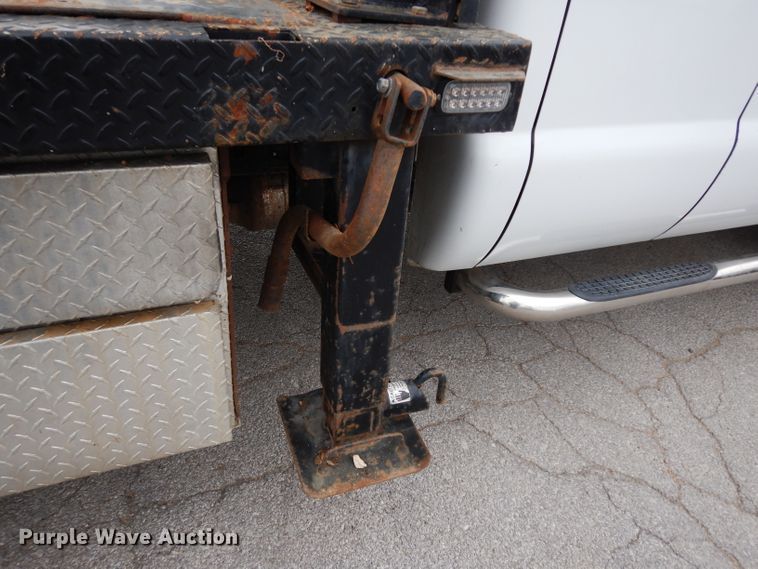 image for item DG6417 2011 Ford F450 Super Duty XL SuperCab flatbed truck