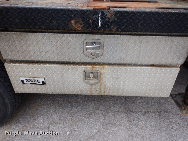 image for item DG6417 2011 Ford F450 Super Duty XL SuperCab flatbed truck