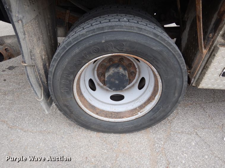 image for item DG6417 2011 Ford F450 Super Duty XL SuperCab flatbed truck