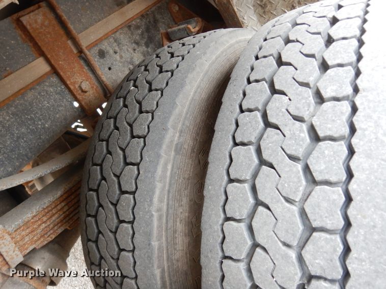 image for item DG6417 2011 Ford F450 Super Duty XL SuperCab flatbed truck