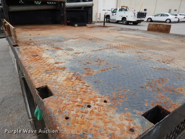 image for item DG6417 2011 Ford F450 Super Duty XL SuperCab flatbed truck