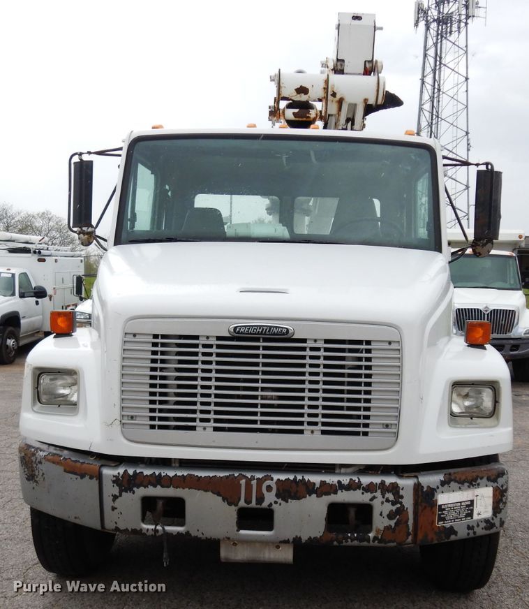 image for item DG6419 2001 Freightliner FL70 bucket truck