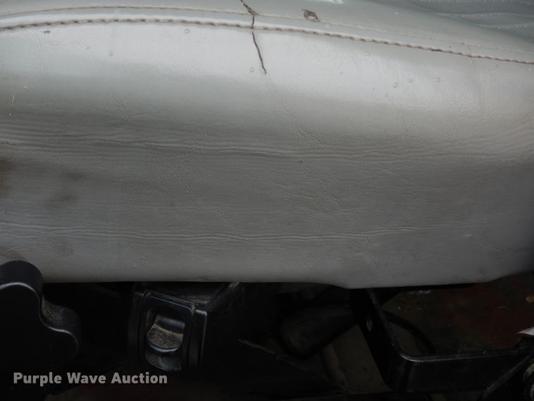 image for item DG6419 2001 Freightliner FL70 bucket truck