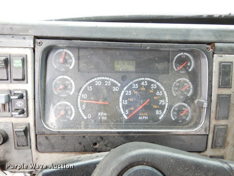 image for item DG6419 2001 Freightliner FL70 bucket truck