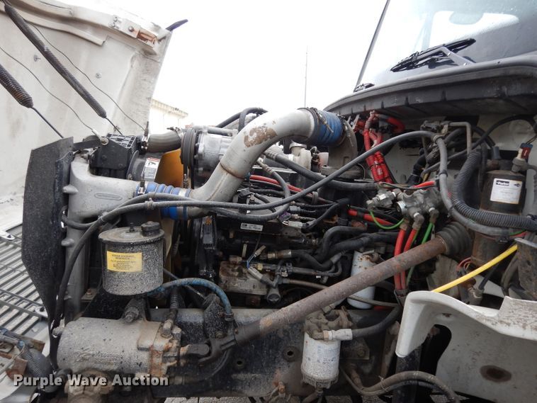 image for item DG6419 2001 Freightliner FL70 bucket truck