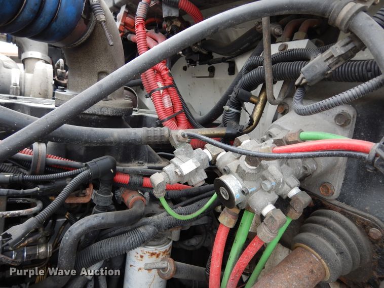 image for item DG6419 2001 Freightliner FL70 bucket truck