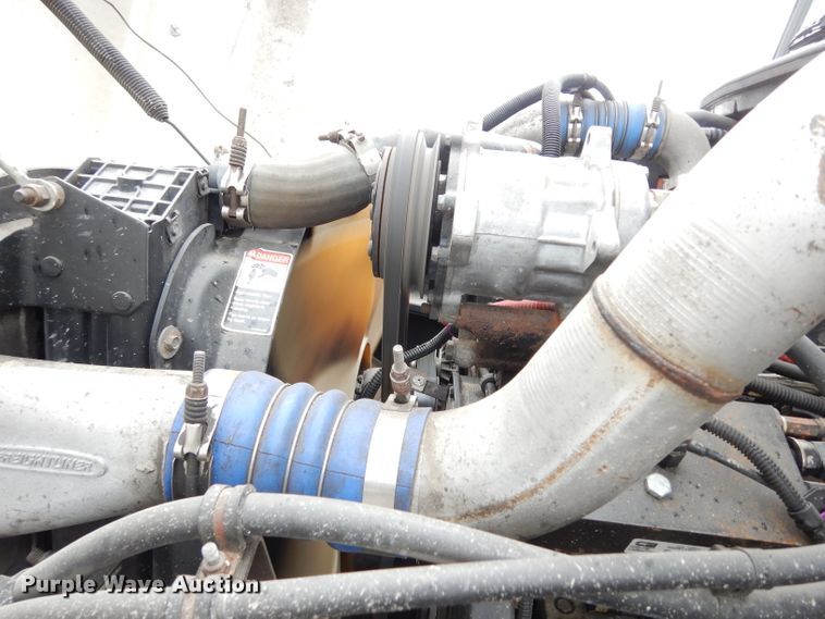 image for item DG6419 2001 Freightliner FL70 bucket truck