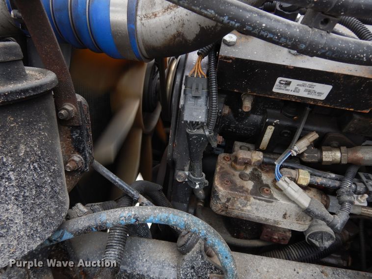 image for item DG6419 2001 Freightliner FL70 bucket truck