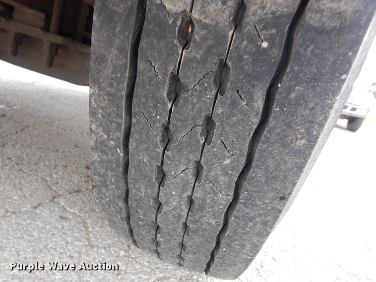 image for item DG6419 2001 Freightliner FL70 bucket truck