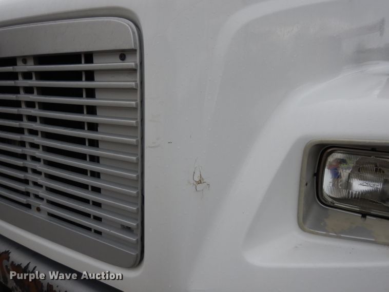 image for item DG6419 2001 Freightliner FL70 bucket truck