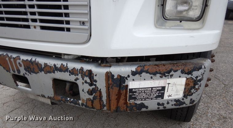 image for item DG6419 2001 Freightliner FL70 bucket truck