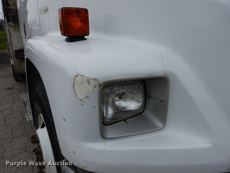 image for item DG6419 2001 Freightliner FL70 bucket truck