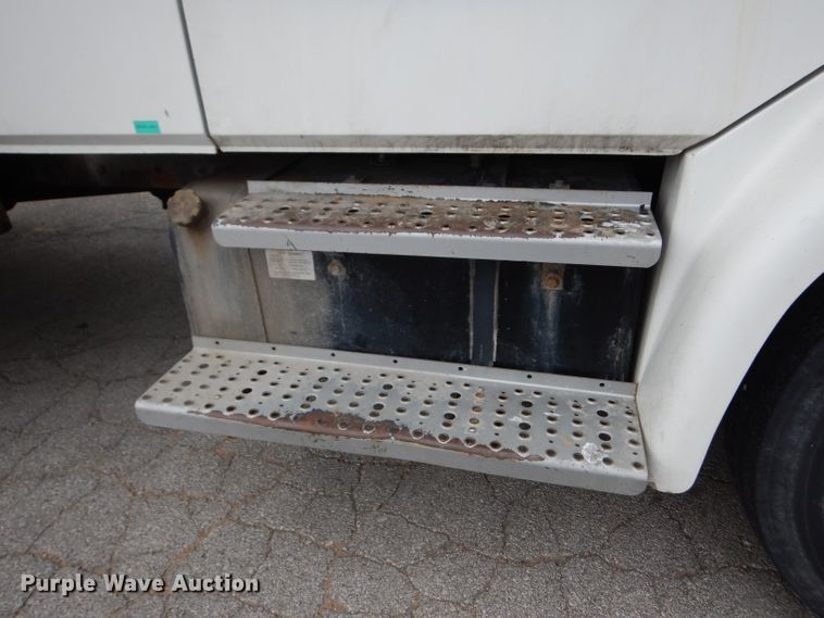 image for item DG6419 2001 Freightliner FL70 bucket truck