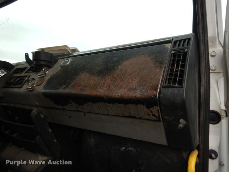 image for item DG6419 2001 Freightliner FL70 bucket truck