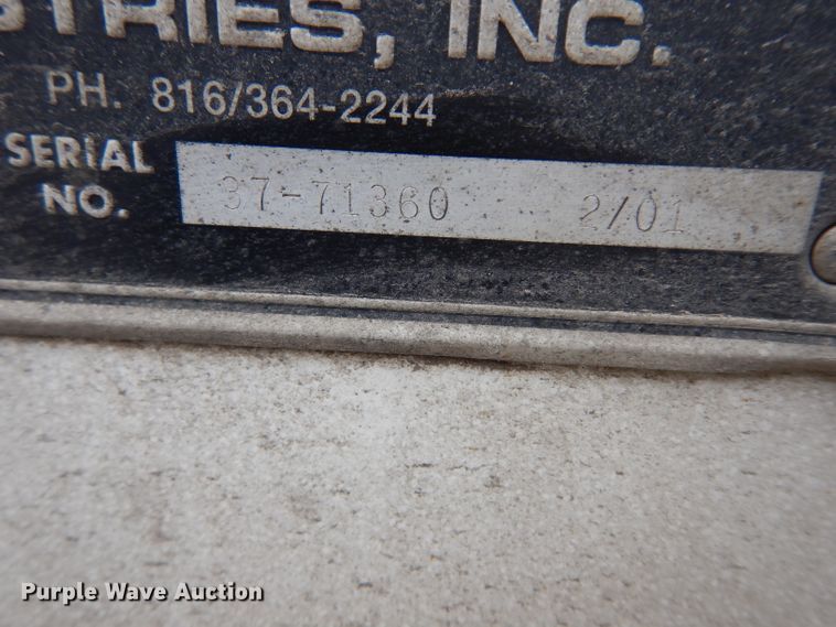 image for item DG6419 2001 Freightliner FL70 bucket truck