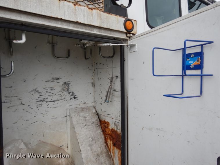 image for item DG6419 2001 Freightliner FL70 bucket truck