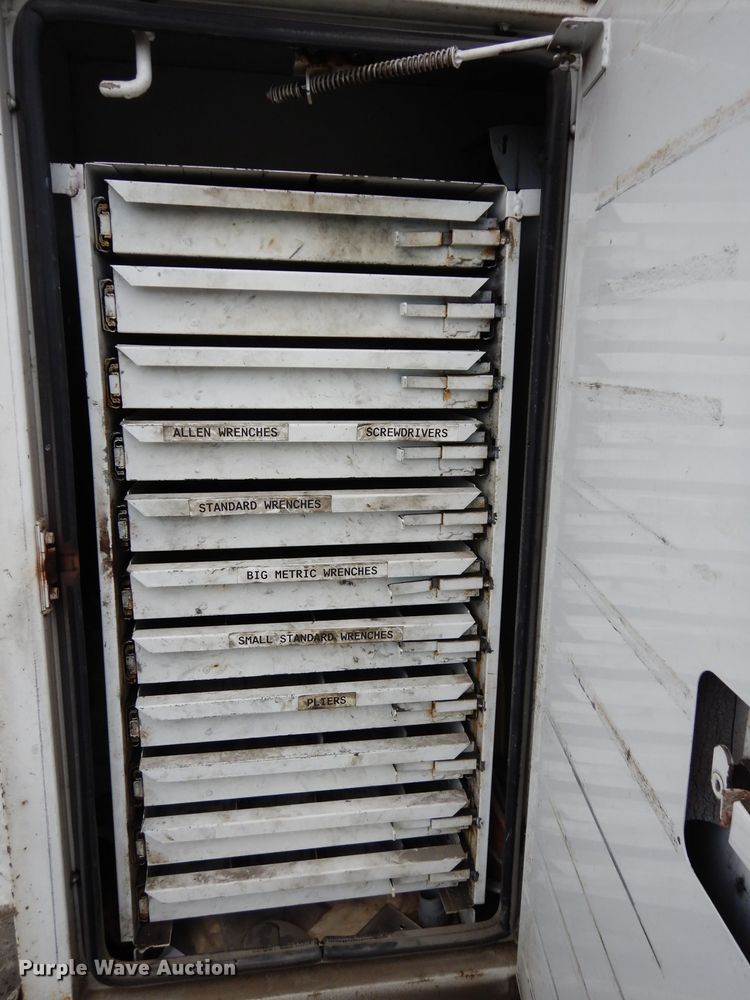 image for item DG6419 2001 Freightliner FL70 bucket truck