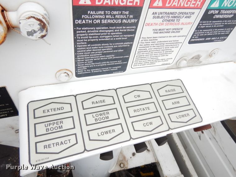 image for item DG6419 2001 Freightliner FL70 bucket truck