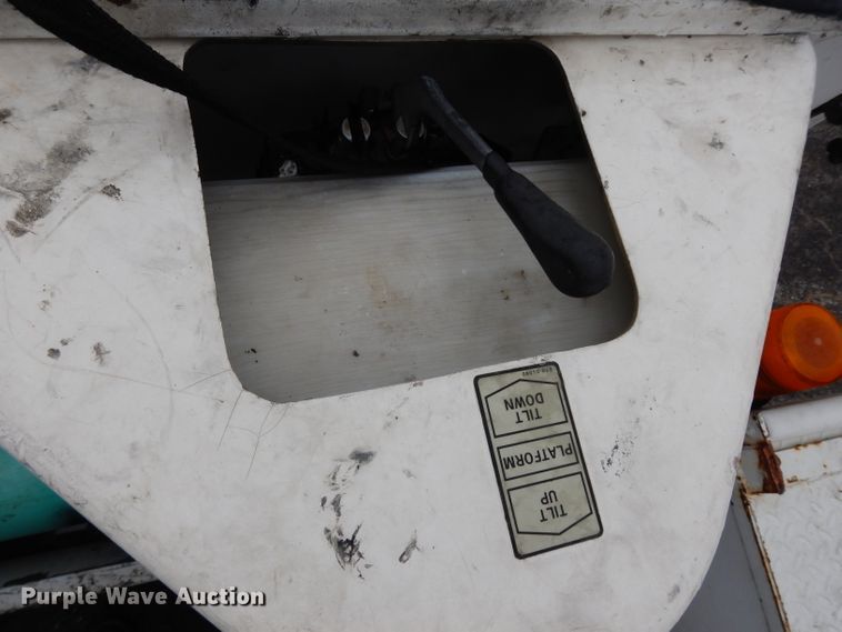 image for item DG6419 2001 Freightliner FL70 bucket truck