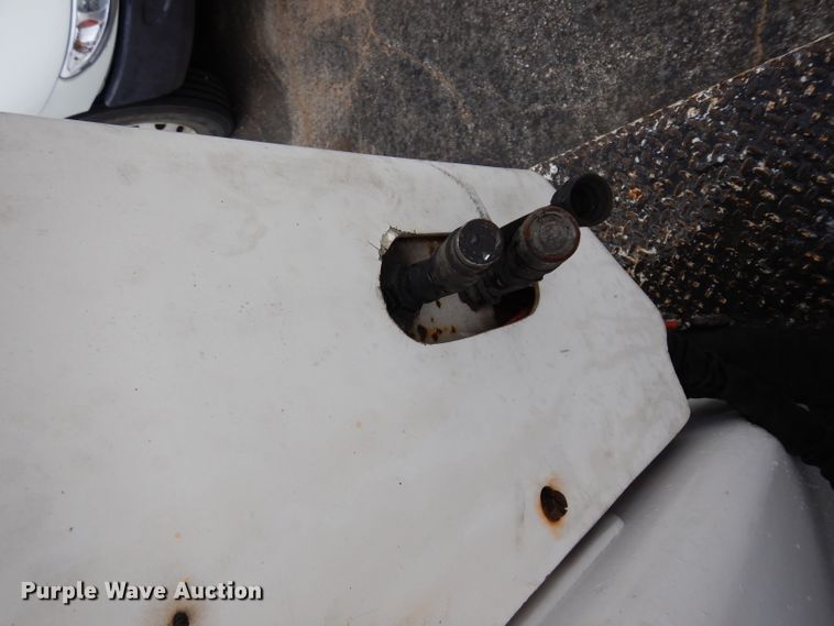 image for item DG6419 2001 Freightliner FL70 bucket truck