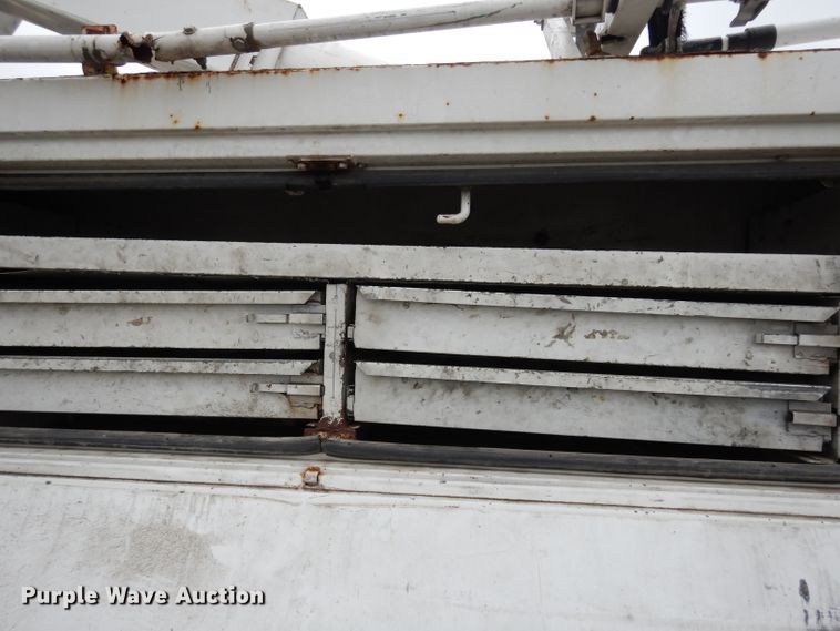 image for item DG6419 2001 Freightliner FL70 bucket truck