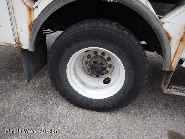 image for item DG6419 2001 Freightliner FL70 bucket truck