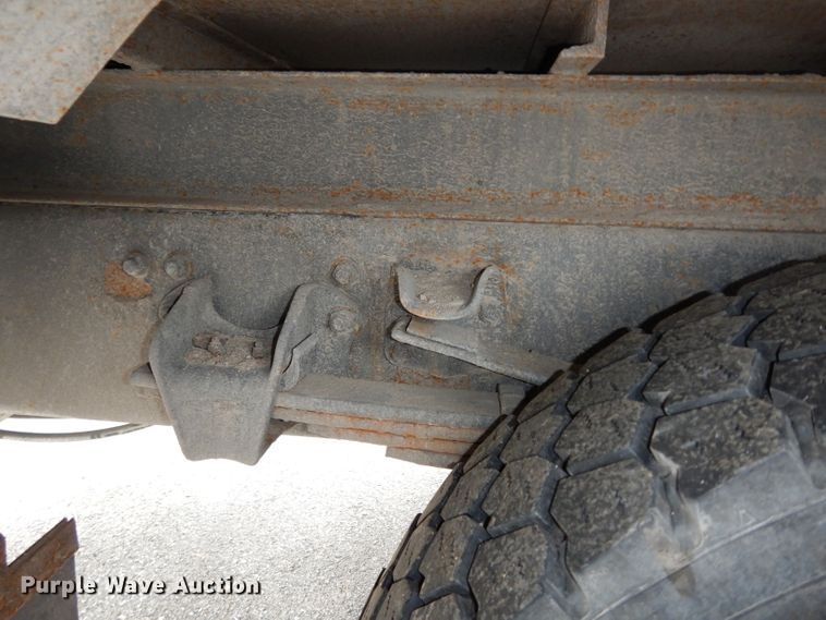 image for item DG6419 2001 Freightliner FL70 bucket truck