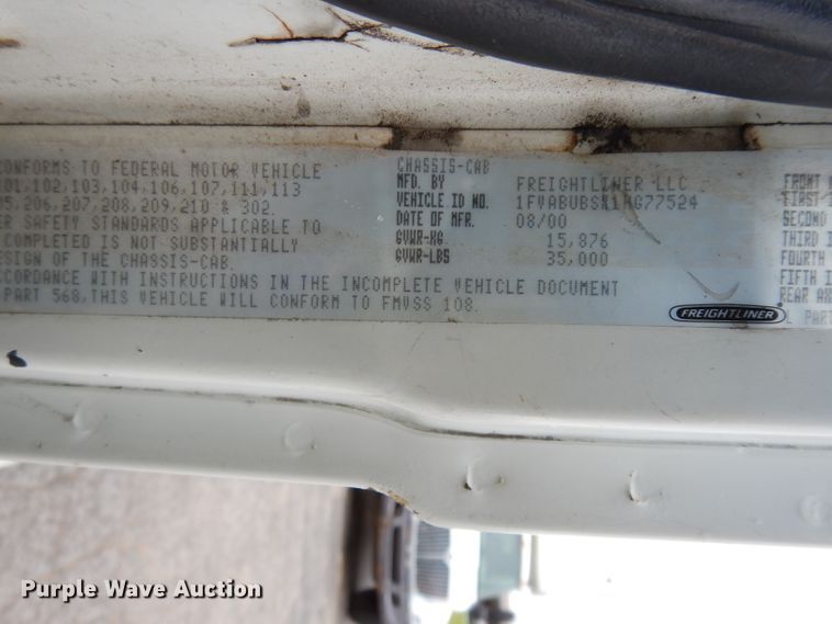 image for item DG6419 2001 Freightliner FL70 bucket truck