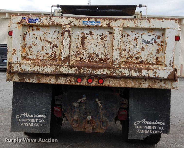 image for item DG6420 2004 International 4400 dump truck