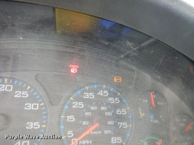 image for item DG6420 2004 International 4400 dump truck