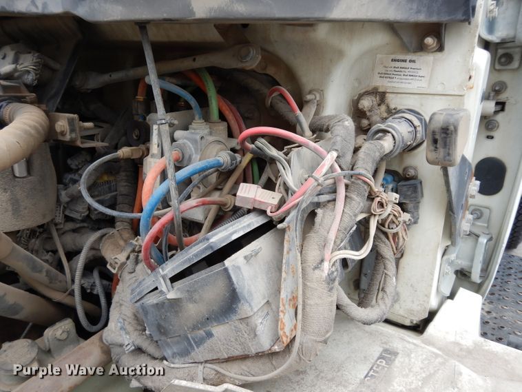 image for item DG6420 2004 International 4400 dump truck