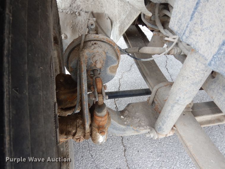 image for item DG6420 2004 International 4400 dump truck