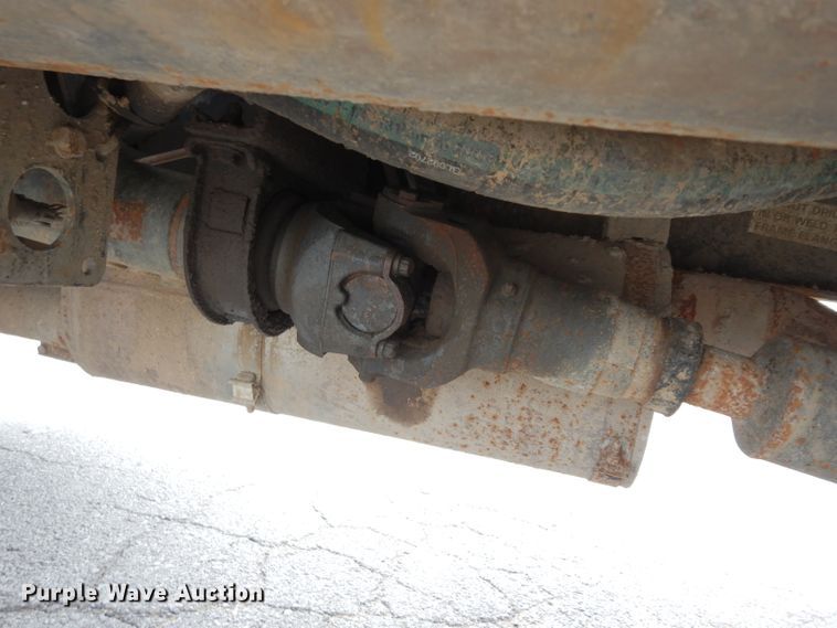 image for item DG6420 2004 International 4400 dump truck