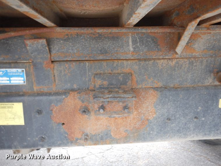 image for item DG6420 2004 International 4400 dump truck