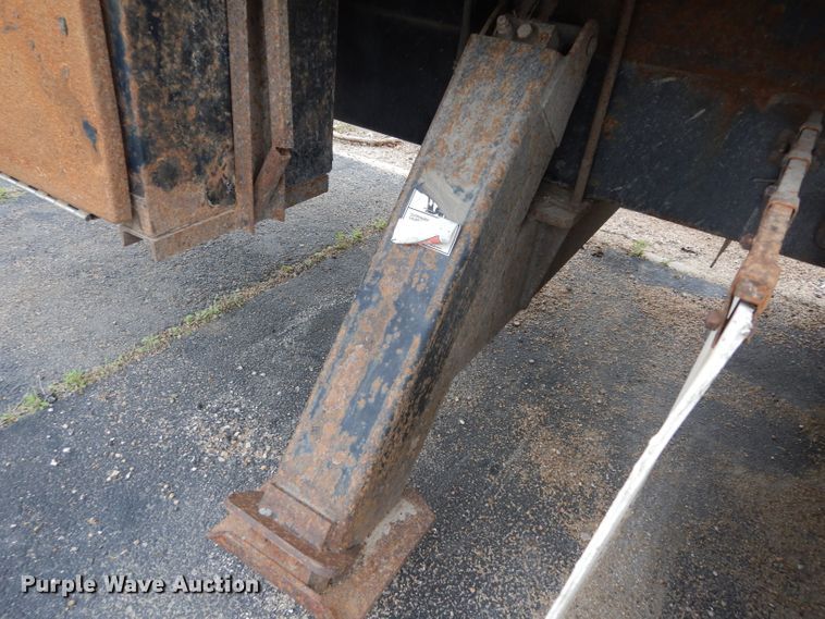 image for item DG6421 2004 International 7400 crane truck