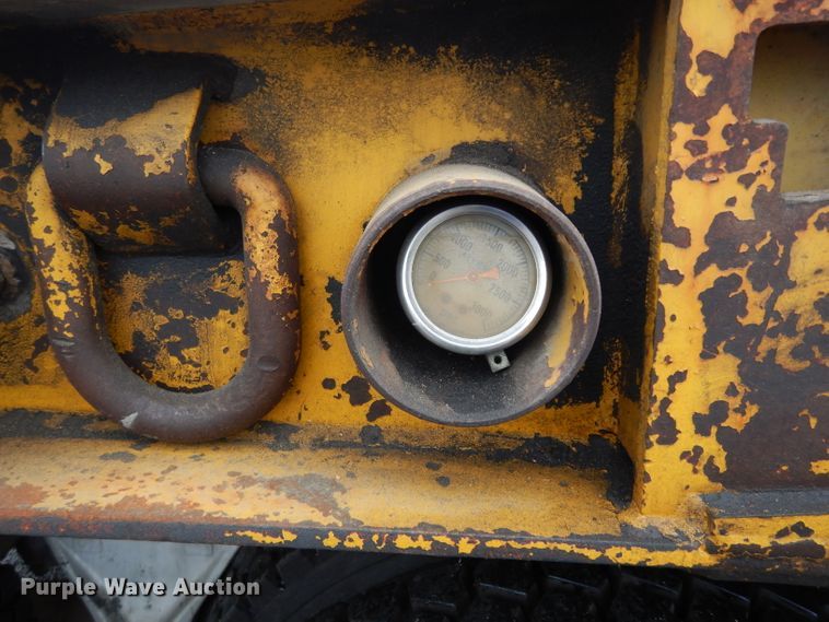 image for item DG6423 1985 Load King lowboy equipment trailer