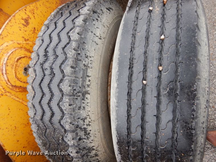 image for item DG6423 1985 Load King lowboy equipment trailer