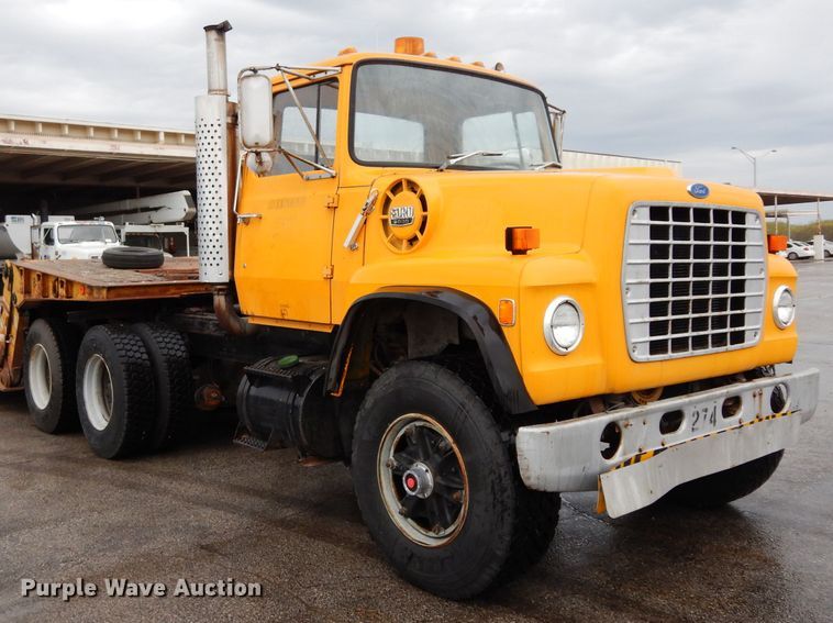 image for item DG6451 1985 Ford 9000 semi truck