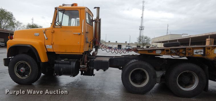 image for item DG6451 1985 Ford 9000 semi truck