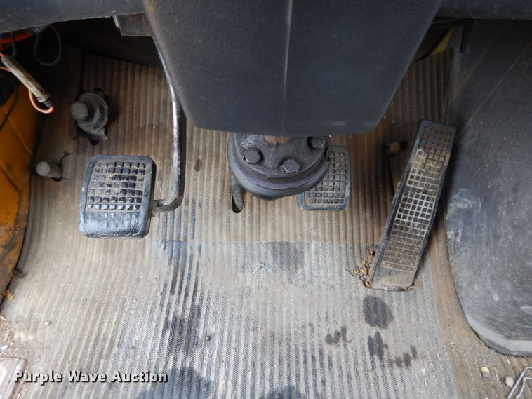 image for item DG6451 1985 Ford 9000 semi truck